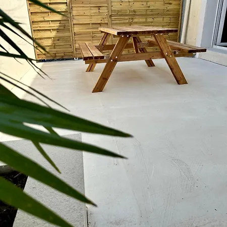 Charmante Maison Avec Terrasse Feriehus Angers